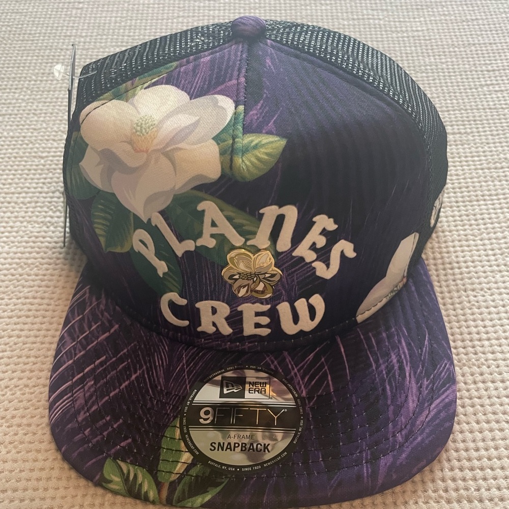 RocNation Mardi Gras Snapback Nola 9Fifty Planes Crew Hat w Pin